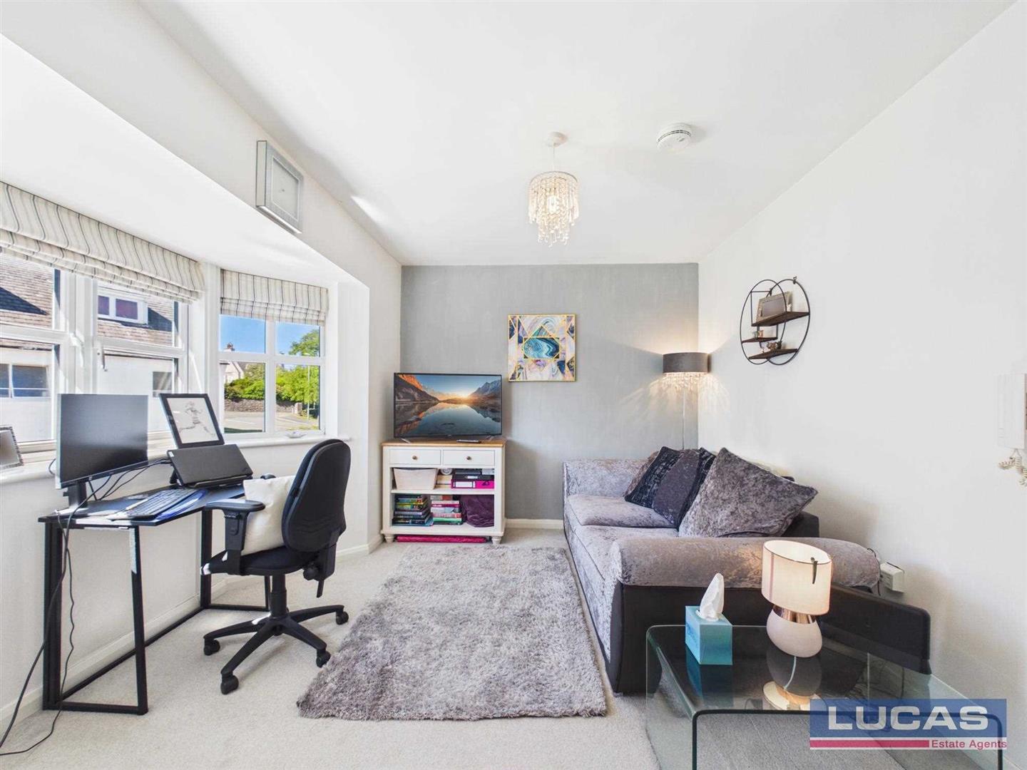 Llys Adda, Penrhosgarnedd, Bangor